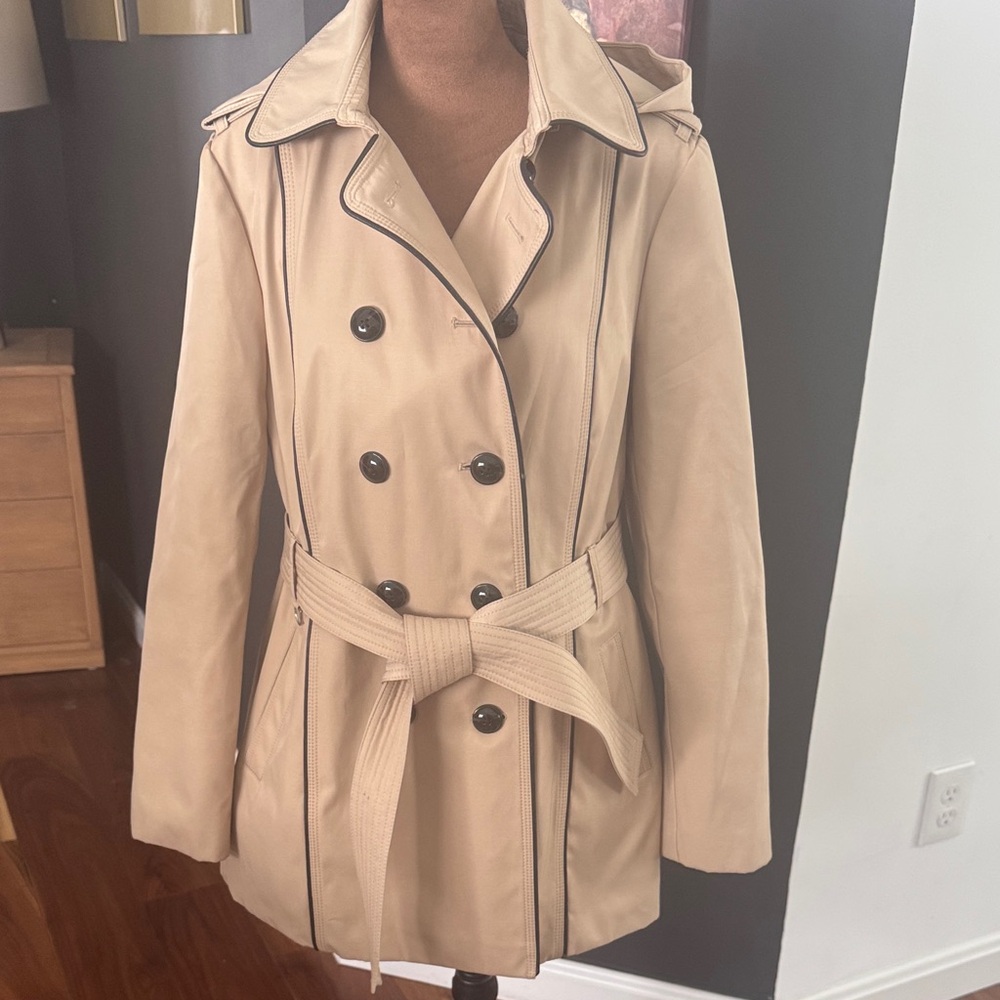Guess Beige Trench Coat with Black Accents